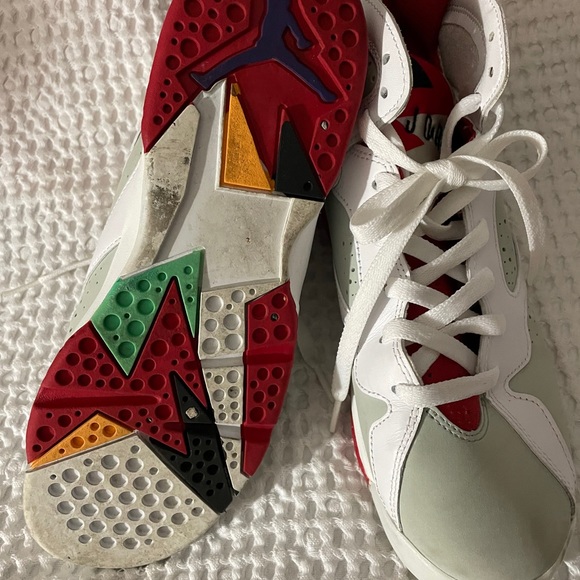 Jordon Retro Sneakers Size 7Y - Picture 6 of 7